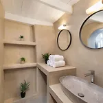 3-4 Bedrooms In Old Town شقة
