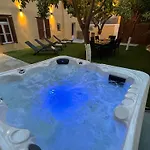3-4 Bedrooms In Old Town Rhodes City