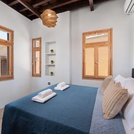 3-4 Bedrooms In Old Town Rhodes City