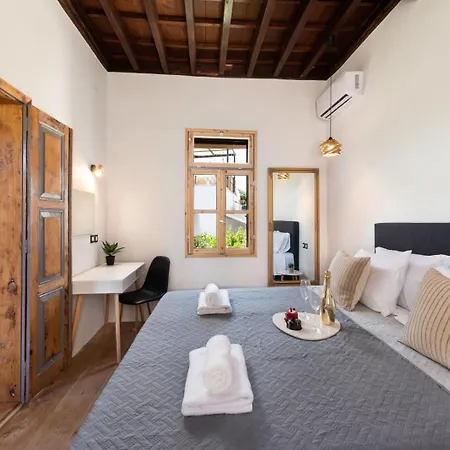 Διαμέρισμα 3-4 Bedrooms In Old Town