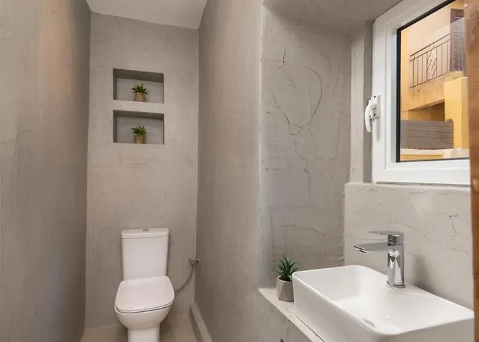 Διαμέρισμα 3-4 Bedrooms In Old Town *