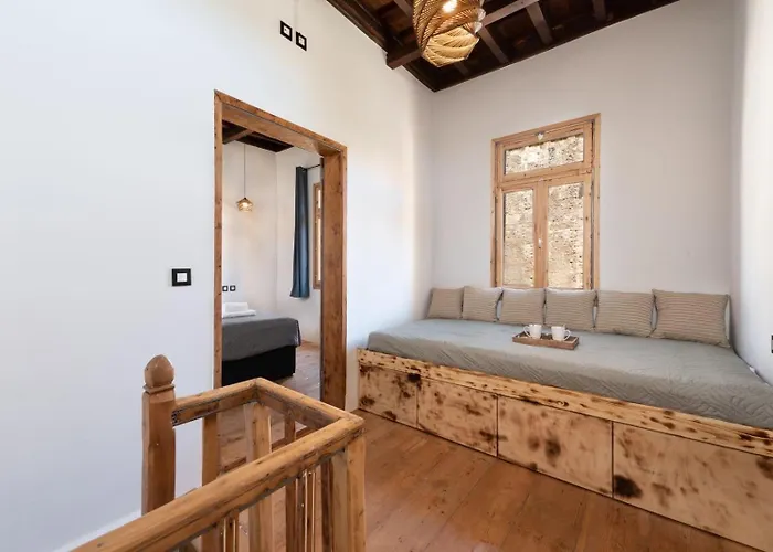 Διαμέρισμα 3-4 Bedrooms In Old Town *