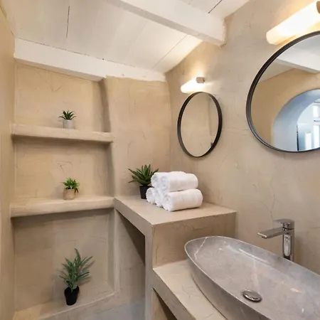 3-4 Bedrooms In Old Town Apartamento